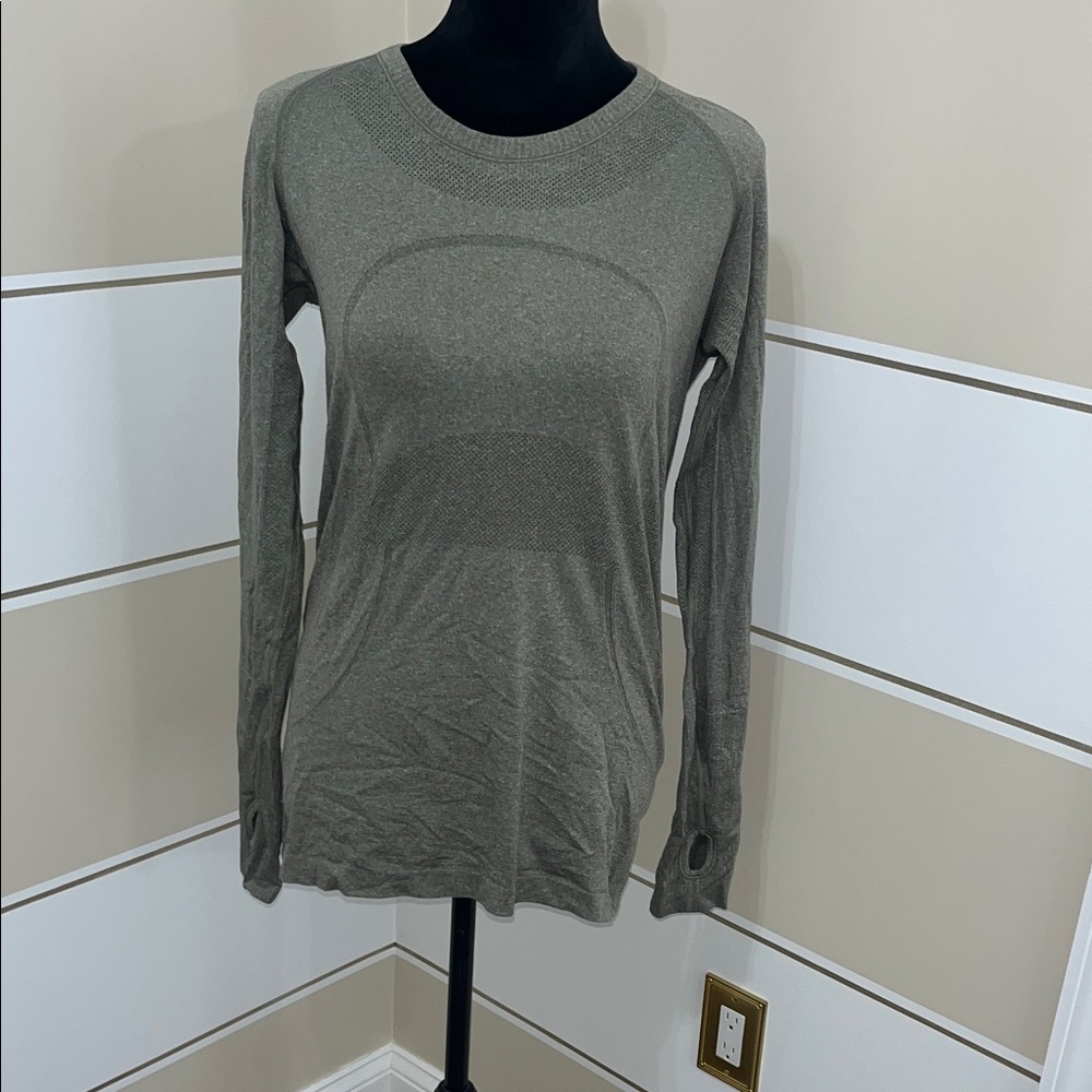 lululemon athletica Long Sleeve Top in Sage